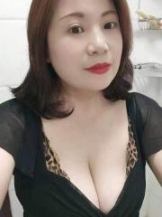 大奶服务好熟女