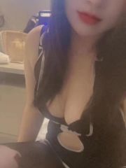 南开身材火辣的制服妹子