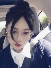 天然美乳水多逼紧