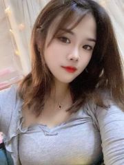 中项口爆很爽的妹子