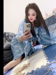 妹子尺度特别大，热情奔放，特别是深喉，操的呕吐特别爽