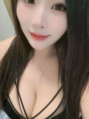 大奶翘臀炮架蓝颜