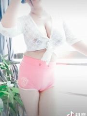 一线天巨乳紧致熟女