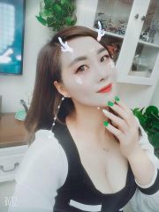 粉逼大奶水多小姐姐