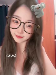 粉嫩大胸花式服务小骚妹