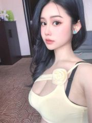 白嫩新人乳头粉嫩