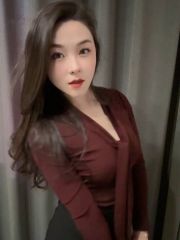 竟秀巨乳风骚女郎