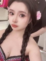 高颜值中小项服务系妹子