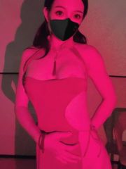 骚到爆的小姐姐