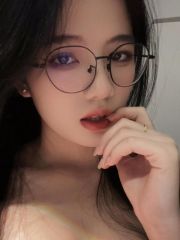 眼镜娘胸大服务热情