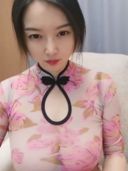 女人味十足的大臀少妇