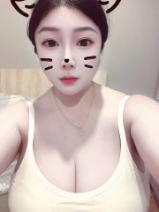 苗条紧逼大奶小骚妹