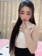 气质大胸肥臀小骚货