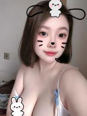 性感大胸尤物小妹