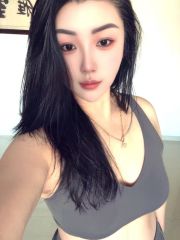 丰满大白兔少妇，服务天花板