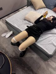 西山丝袜白虎妹妹.很会玩