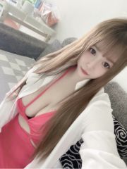 性感粉嫩多汁小姐姐