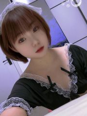 上海20岁白虎萝莉bb粉嫩水多